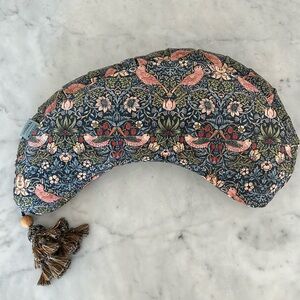DockATot x Morris & Co Nursing Pillow Le Maman Wedge in Strawberry Thief